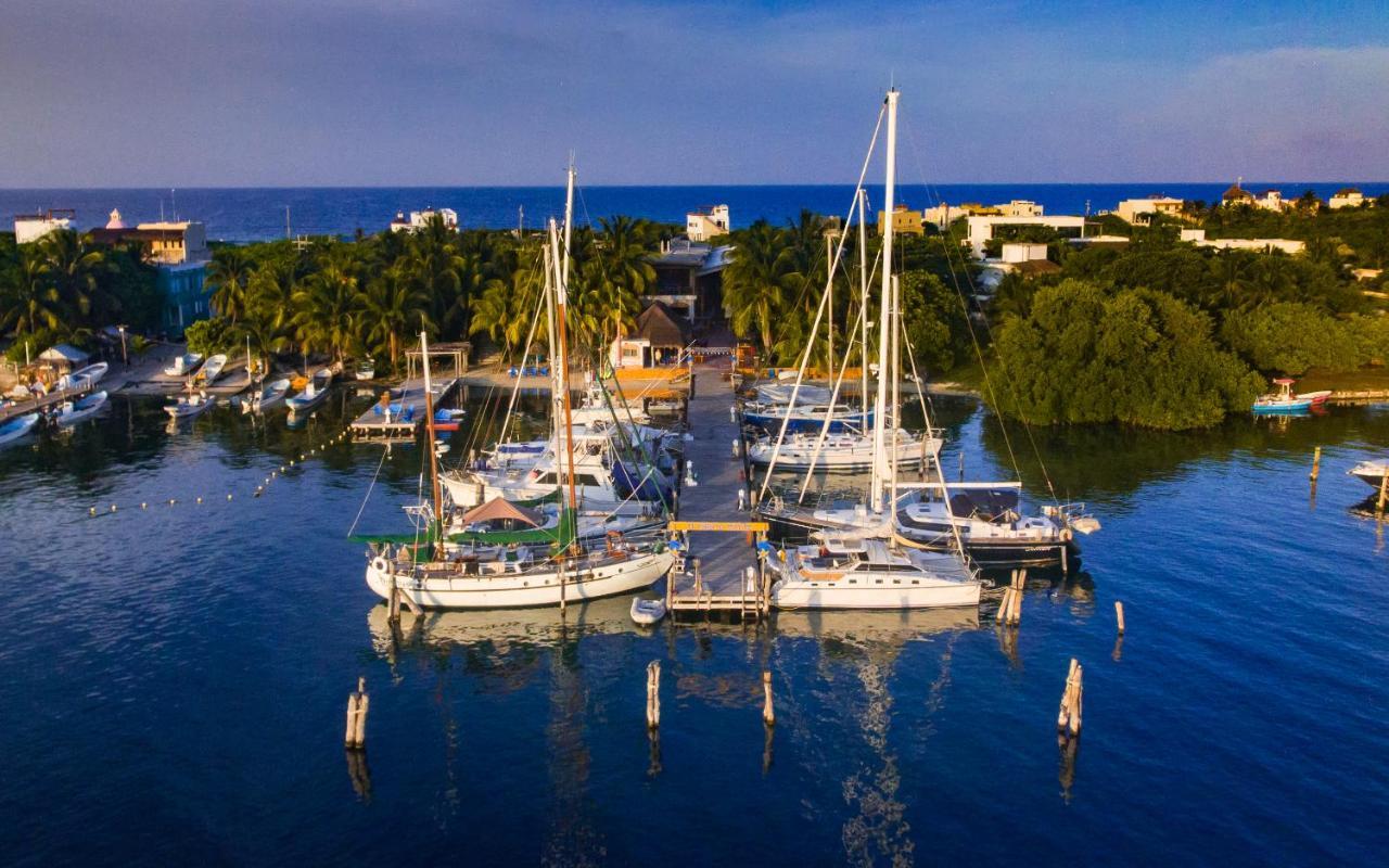 El Milagro Beach Hotel And Marina Isla Mujeres Exteriör bild