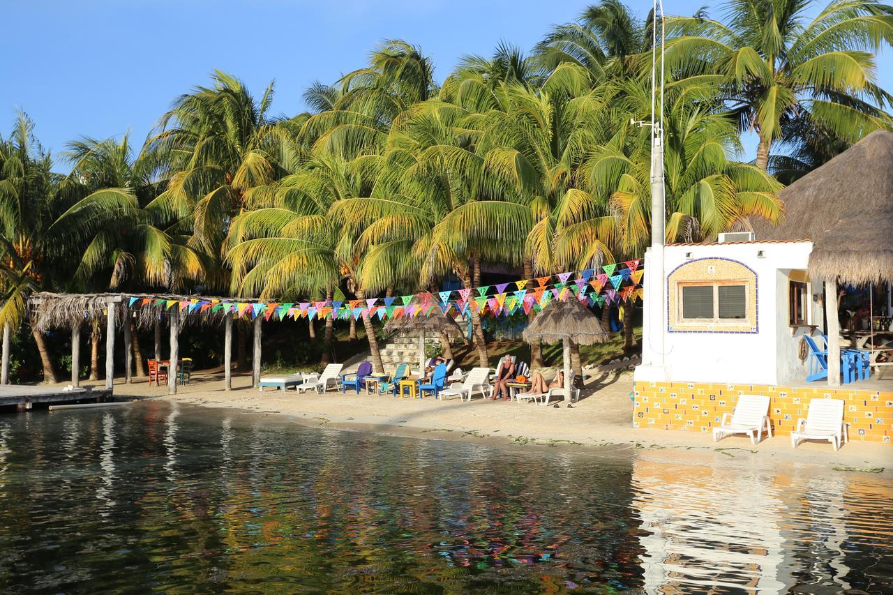 El Milagro Beach Hotel And Marina Isla Mujeres Exteriör bild